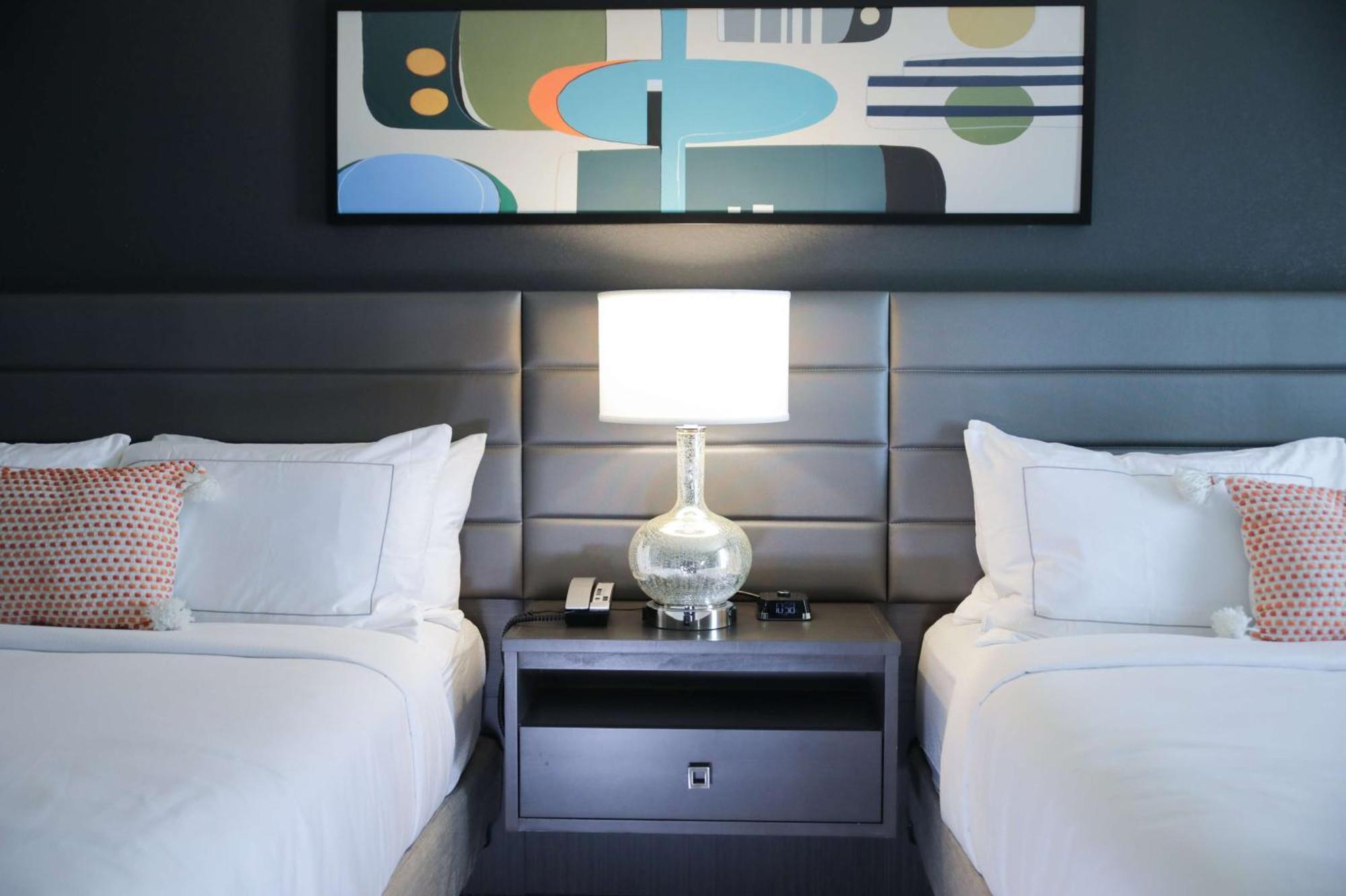 The Rewind West Des Moines, Tapestry Collection By Hilton Hotel Exterior photo