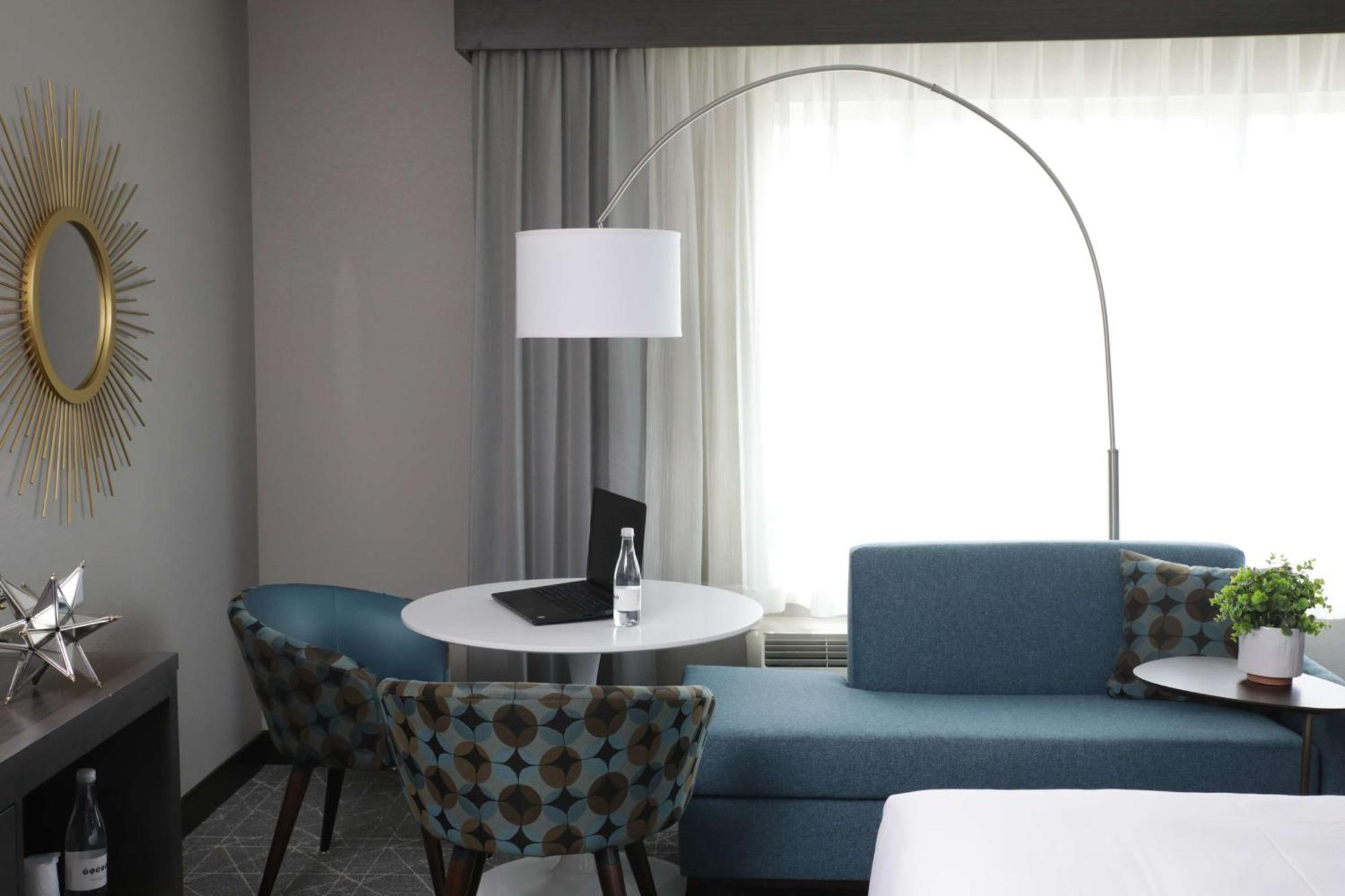 The Rewind West Des Moines, Tapestry Collection By Hilton Hotel Exterior photo